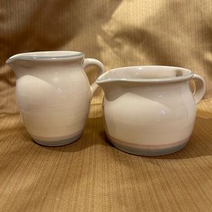 Pfaltzgraff Gravy Boat & Creamer set; Juniper collection.